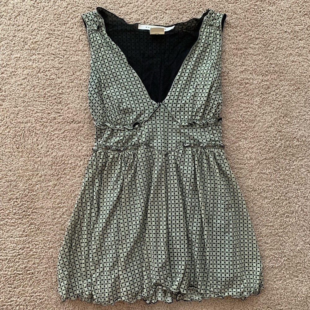 Green Symmetrical Designed Top